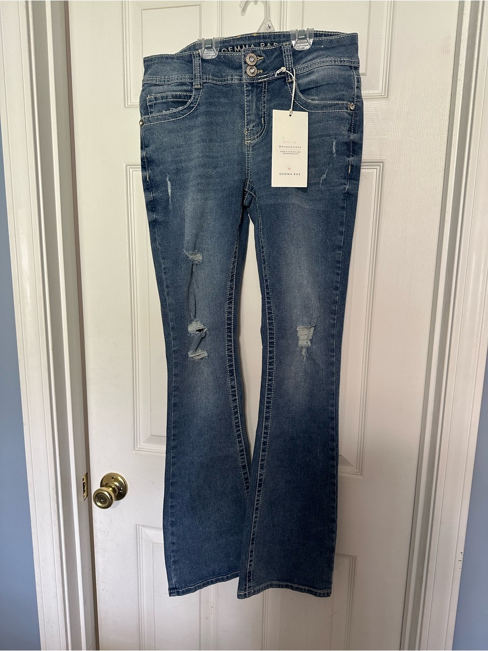 NWT Gemma Rae Medium Wash Bootcut Jeans with Distressed Detail - Women